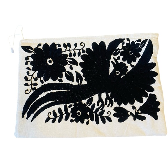 otomi Handbags - OTOMI Hand Embroidered Made In Mexico Clutch Bag Wristlet